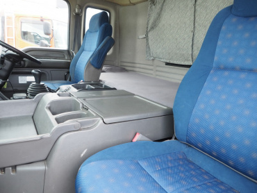 いすゞ ギガ ウイング車 大型 PKG-CYJ77W8 年式 H20 [写真44]