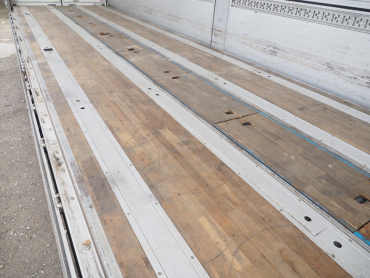 いすゞ ギガ ウイング車 大型 PKG-CYJ77W8 年式 H20 [写真25]