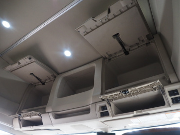 日野 プロフィア ウイング車 大型 2PG-FW1AHG 年式 H30 [写真44]