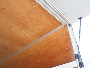 いすゞ エルフ バン車 小型 BDG-NPR85AN 年式 H19 [写真22]