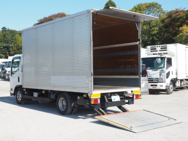 いすゞ エルフ バン車 小型 BDG-NPR85AN 年式 H19 [写真25]