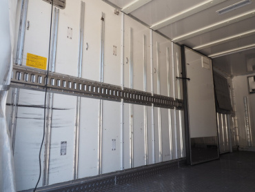 いすゞ エルフ 冷凍バン 小型 TRG-NPR85AN 年式 H28 [写真21]