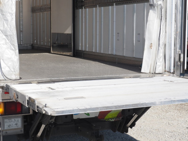 いすゞ エルフ 冷凍バン 小型 TRG-NPR85AN 年式 H28 [写真32]