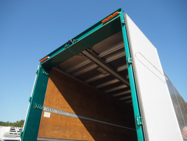 いすゞ ギガ ウイング車 大型 QKG-CYJ77B 年式 H28 [写真27]