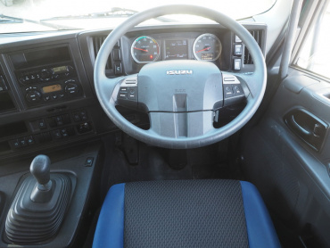 いすゞ ギガ ウイング車 大型 QKG-CYJ77B 年式 H28 [写真31]