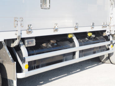 いすゞ ギガ ウイング車 大型 PKG-CYJ77W8 年式 H20 [写真18]