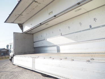 いすゞ ギガ ウイング車 大型 PKG-CYJ77W8 年式 H20 [写真22]