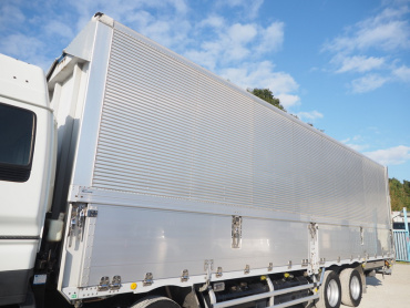 いすゞ ギガ ウイング車 大型 PKG-CYJ77W8 年式 H20 [写真17]