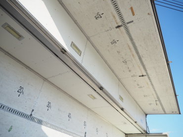 いすゞ ギガ ウイング車 大型 PKG-CYJ77W8 年式 H20 [写真24]