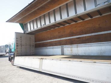 いすゞ ギガ ウイング車 大型 PDG-CYJ77W8 年式 H20 [写真19]