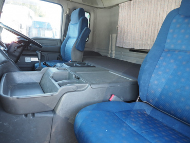 いすゞ ギガ ウイング車 大型 QKG-CYJ77A 年式 H26 [写真37]