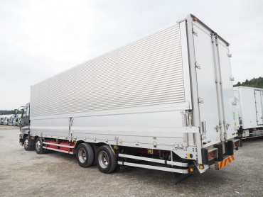 いすゞ ギガ ウイング車 大型 QKG-CYJ77A 年式 H26 [写真08]