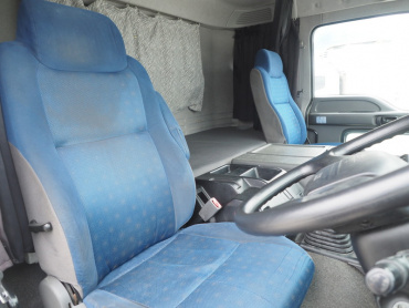 いすゞ ギガ ウイング車 大型 QKG-CYJ77A 年式 H26 [写真31]