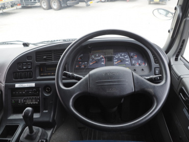 いすゞ ギガ ウイング車 大型 QKG-CYJ77A 年式 H26 [写真32]