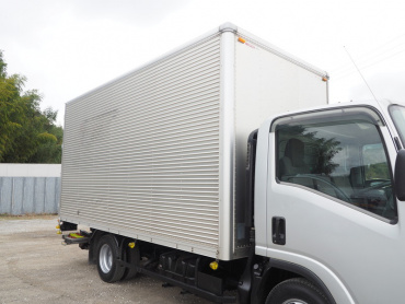 いすゞ エルフ バン車 小型 BKG-NPR85AN 年式 H22 [写真09]