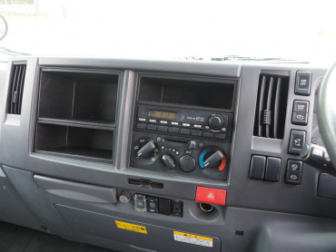 いすゞ エルフ バン車 小型 BKG-NPR85AN 年式 H22 [写真28]