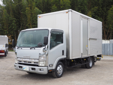 いすゞ エルフ バン車 小型 BKG-NPR85AN 年式 H22 [写真01]