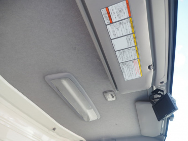 いすゞ エルフ バン車 小型 TRG-NPR85AN 年式 H29 [写真31]