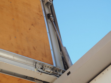 いすゞ ギガ ウイング車 大型 PDG-CYJ77W8A 年式 H21 [写真19]