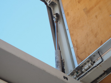 いすゞ ギガ ウイング車 大型 PDG-CYJ77W8A 年式 H21 [写真14]