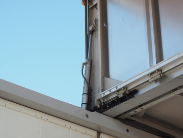 いすゞ フォワード ウイング車 中型 PKG-FRR90S2 年式 H22 [写真13]