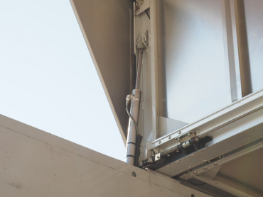 いすゞ フォワード ウイング車 中型 PKG-FRR90S2 年式 H22 [写真17]