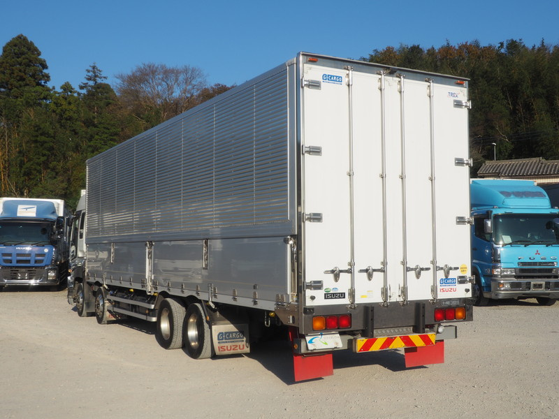 いすゞ ギガ ウイング車 大型 QKG-CYJ77A 年式 H27[写真06]