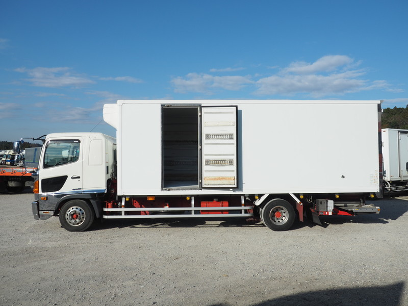 日野 レンジャー 冷凍バン 中型 TKG-FD7JLAG 年式 H27[写真10]