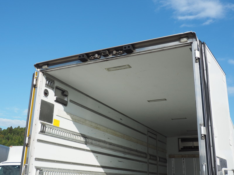 日野 レンジャー 冷凍バン 中型 TKG-FD7JLAG 年式 H27[写真17]