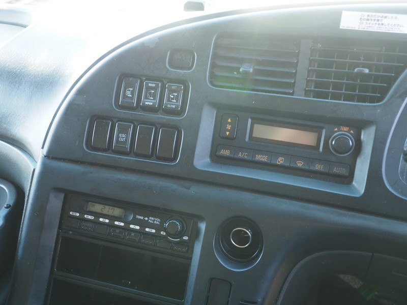 いすゞ ギガ ウイング車 大型 QKG-CYJ77A 年式 H27[写真36]