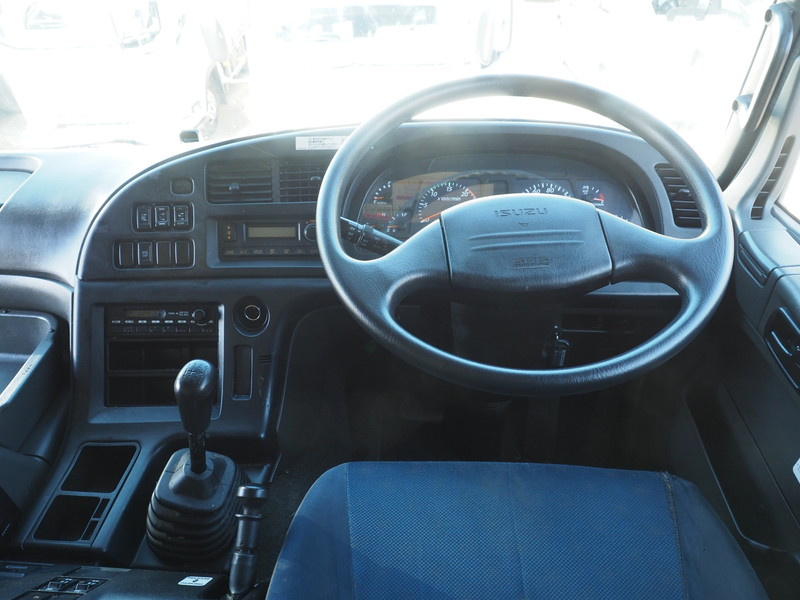 いすゞ ギガ ウイング車 大型 QKG-CYJ77A 年式 H27[写真33]