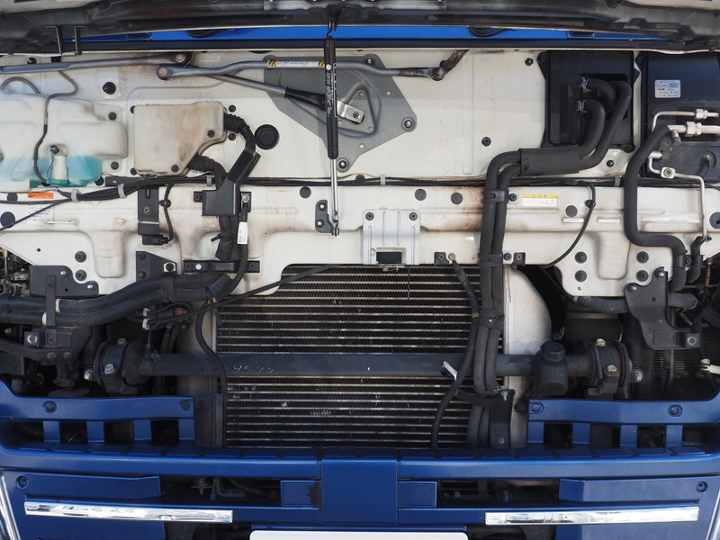 いすゞ ギガ ウイング車 大型 QKG-CYJ77A 年式 H27[写真52]