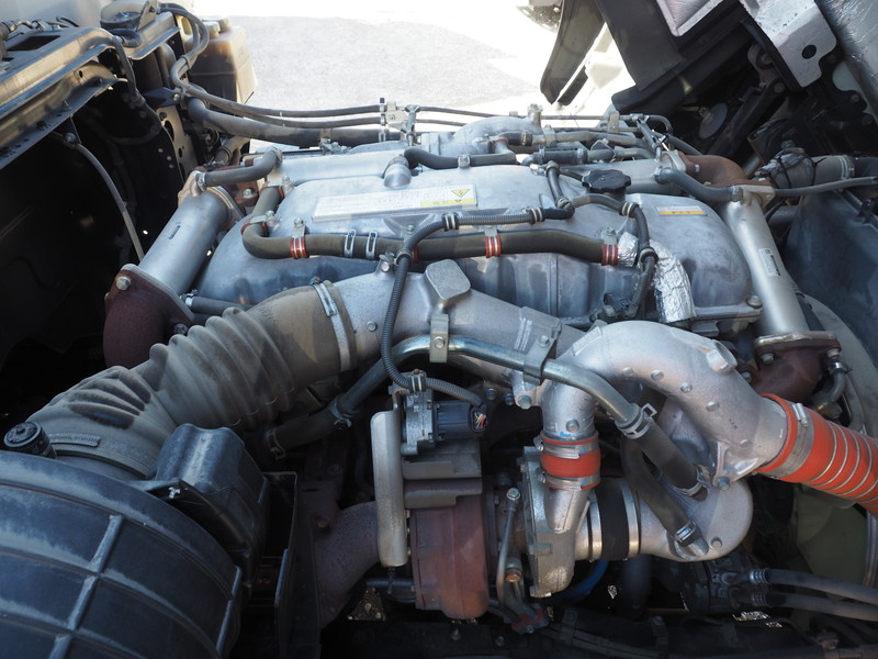 いすゞ ギガ ウイング車 大型 QKG-CYJ77A 年式 H27[写真54]