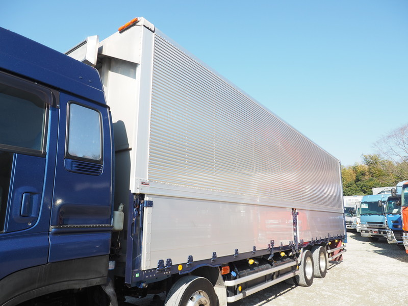 いすゞ ギガ ウイング車 大型 QKG-CYJ77A 年式 H27[写真14]