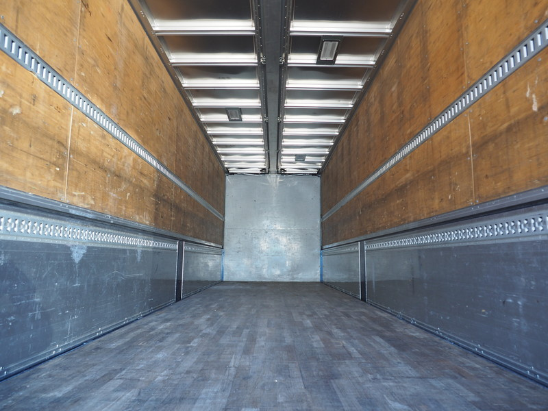 いすゞ ギガ ウイング車 大型 QKG-CYJ77A 年式 H27[写真26]