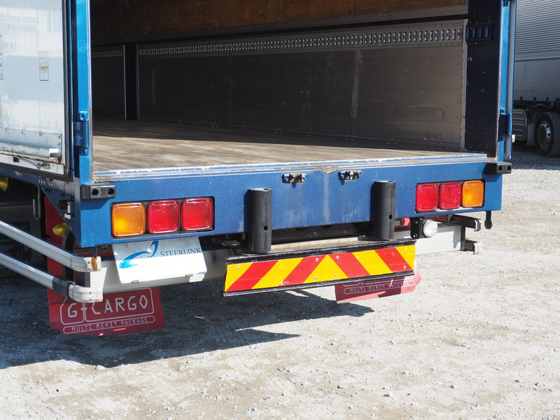 いすゞ ギガ ウイング車 大型 QKG-CYJ77A 年式 H27[写真29]