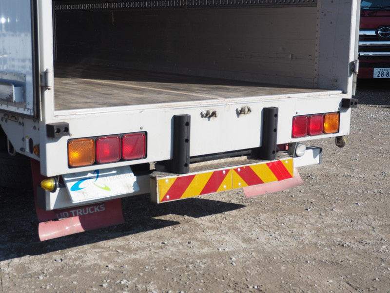 UDトラックス クオン ウイング車 大型 QKG-CG5ZA 年式 H27[写真28]