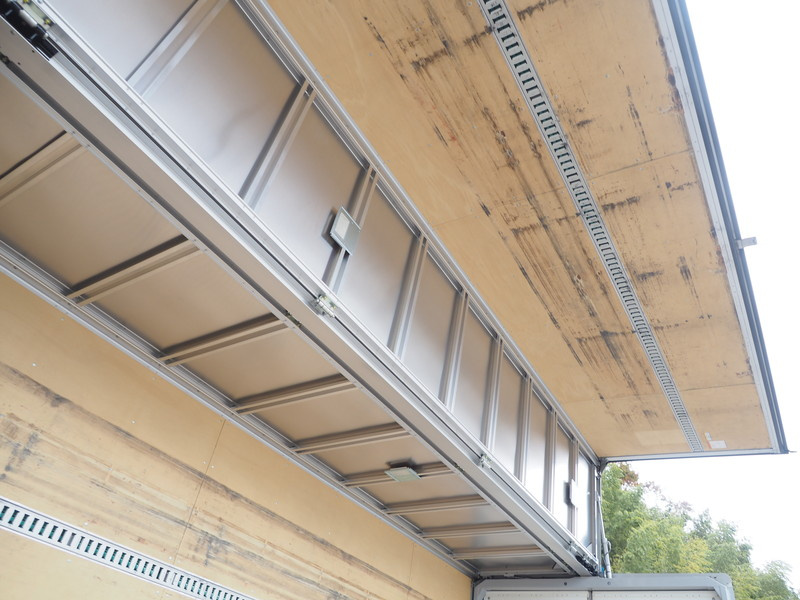 いすゞ フォワード ウイング車 中型 TKG-FRR90T2 年式 H27[写真21]