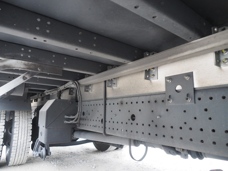 いすゞ フォワード ウイング車 中型 TKG-FRR90T2 年式 H27[写真43]