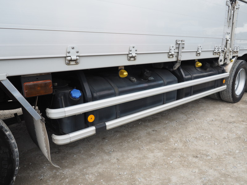 いすゞ ギガ ウイング車 大型 QKG-CYJ77A 年式 H26[写真14]