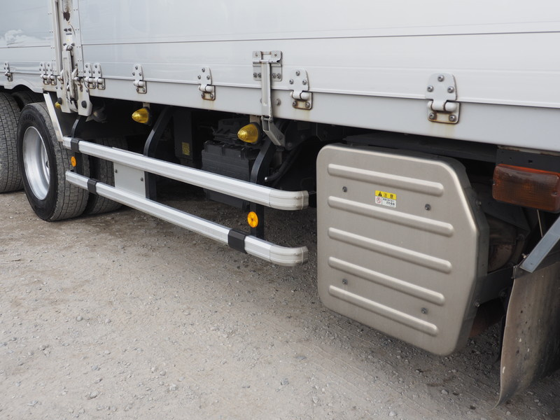 いすゞ ギガ ウイング車 大型 QKG-CYJ77A 年式 H26[写真09]