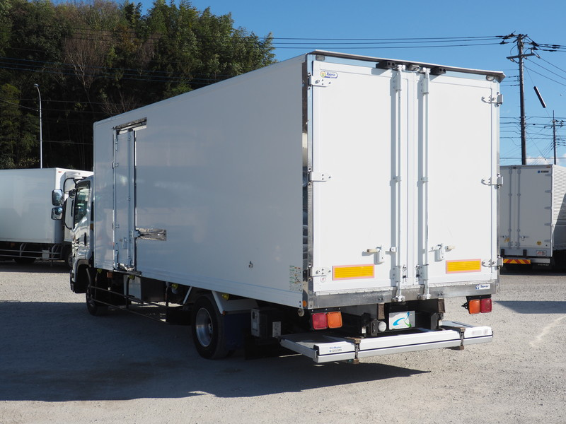いすゞ フォワード 冷凍バン 中型 PKG-FRR90T2 年式 H21[写真07]