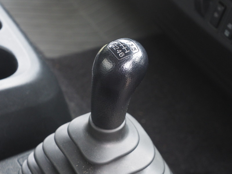 日野 レンジャー 冷凍バン 中型 TKG-FC9JKAG 年式 H25[写真29]