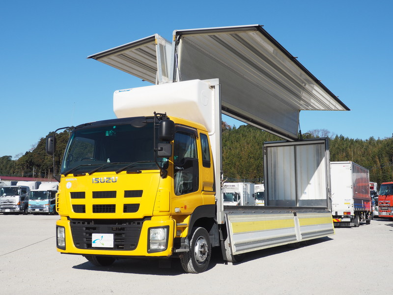 いすゞ ギガ 冷凍ウイング 大型 QKG-CYJ77A 年式 H24[写真07]