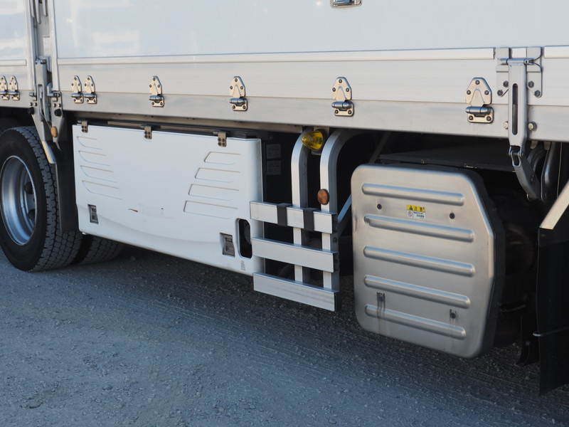 いすゞ ギガ 冷凍ウイング 大型 QKG-CYJ77A 年式 H24[写真13]