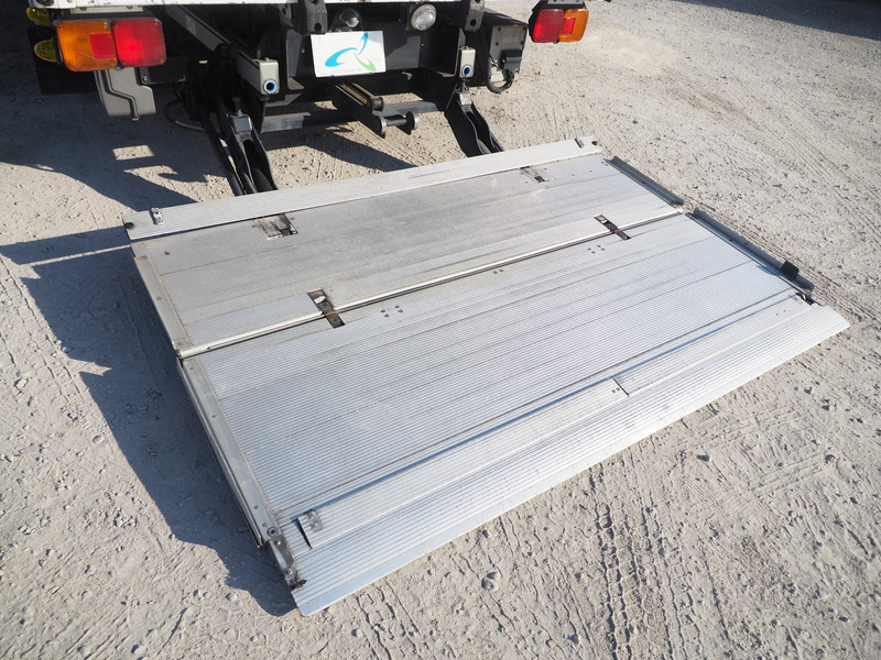 日野 レンジャー 冷凍バン 中型 SKG-FC9JKAG 年式 H23[写真24]