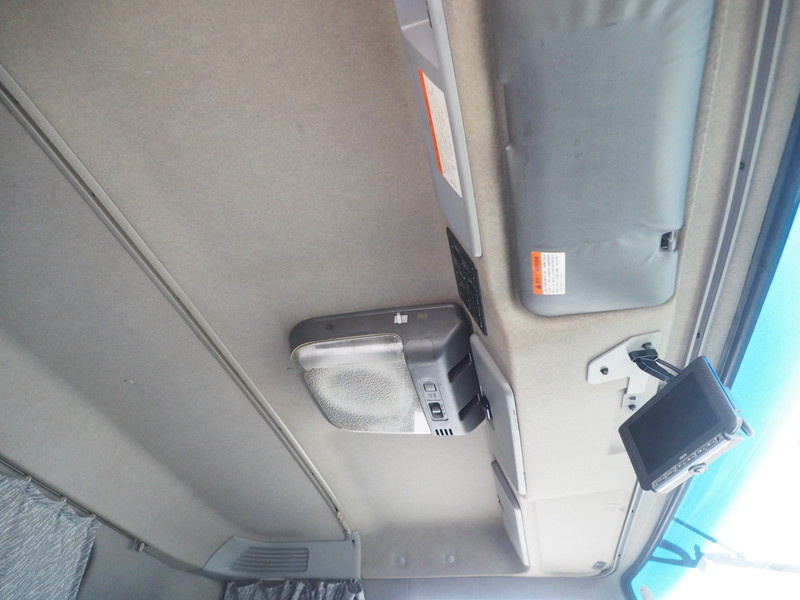 いすゞ ギガ ウイング車 大型 LKG-CYJ77A 年式 H24[写真47]