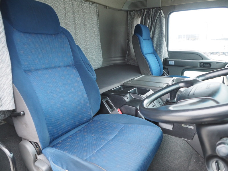 いすゞ ギガ ウイング車 大型 LKG-CYJ77A 年式 H24[写真37]