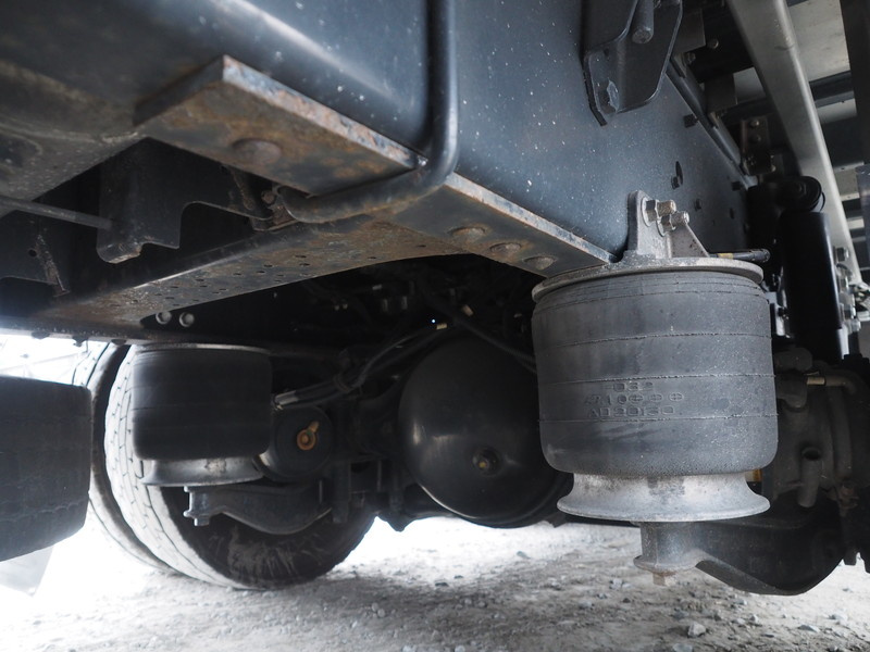 いすゞ ギガ ウイング車 大型 LKG-CYJ77A 年式 H24[写真50]