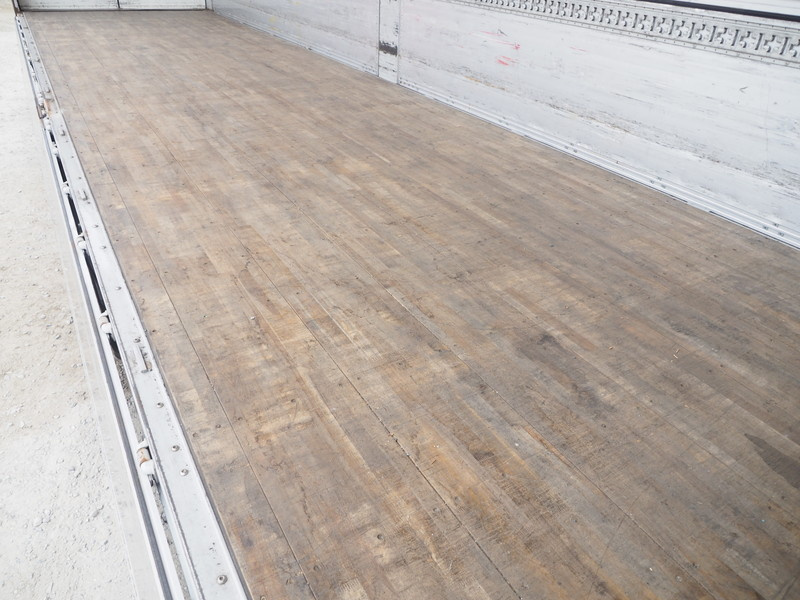 いすゞ ギガ ウイング車 大型 LKG-CYJ77A 年式 H24[写真24]